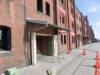 横浜市中区 展示施設様の事例:雨樋修復工事