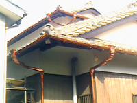 個人住宅の銅製雨樋の工事